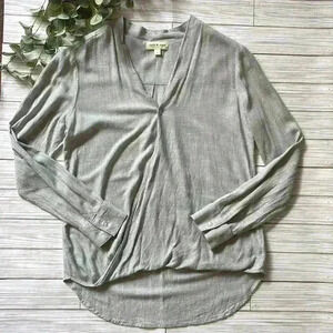 Anthropologie Cloth & Stone faux wrap v neck  top high low hemline